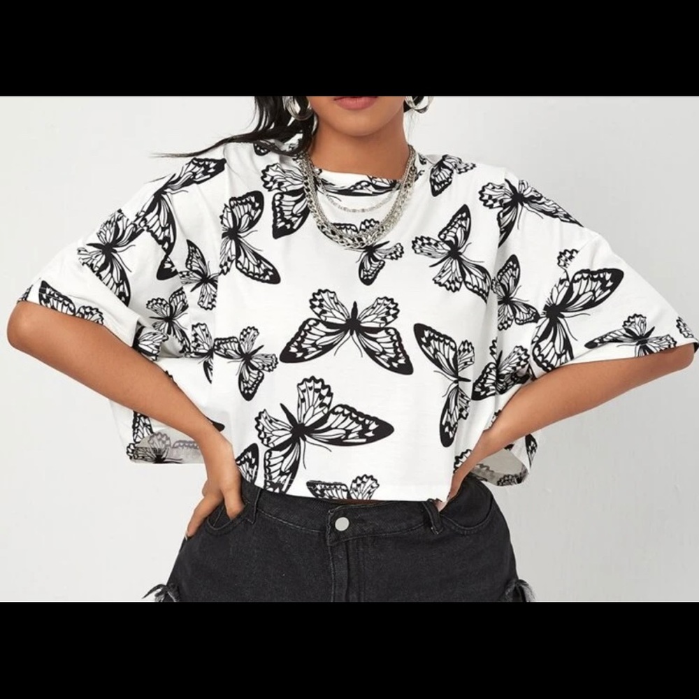 Plus size crop top